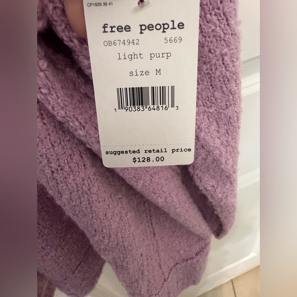 Free People Lavender V-Neck Sweater NWT - Picture 4 of 4